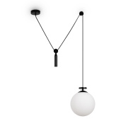 подвесной светильник с регулируемой штангой и шарообразным плафоном чёрно-белого цвета