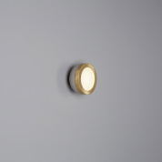 настенный встраиваемый светильник с круглым металлическим ободком и мягким свечением