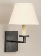 настенный светильник с абажуром конусной формы и бронзовым кронштейном