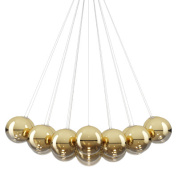 дизайнерская люстра с золотыми элементами из стекла