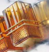 настенный держатель для стакана с янтарным стеклянным стаканом