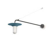 настенное бра с отражателем голубого оттенка