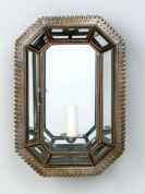 настенный светильник из латуни с восьмигранной рамой и зеркальной вставкой