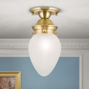 потолочный светильник с вытянутым матовым стеклянным плафоном и бронзовой основой