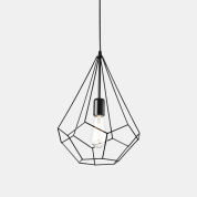 трехламповый подвесной светильник черного цвета с вытянутыми плафонами