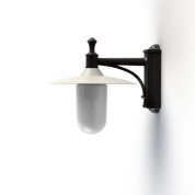 настенный светильник с белым плафоном и чёрным кронштейном