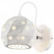 настенное бра с перфорированным корпусом и золотистым внутренним покрытием