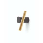 настенный светильник с перекрещёнными цилиндрами и золотистым акцентом