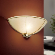 настенное бра с полукруглым стеклянным абажуром на компактном кронштейне