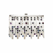 настенный светильник с подвесными элементами прямоугольной формы