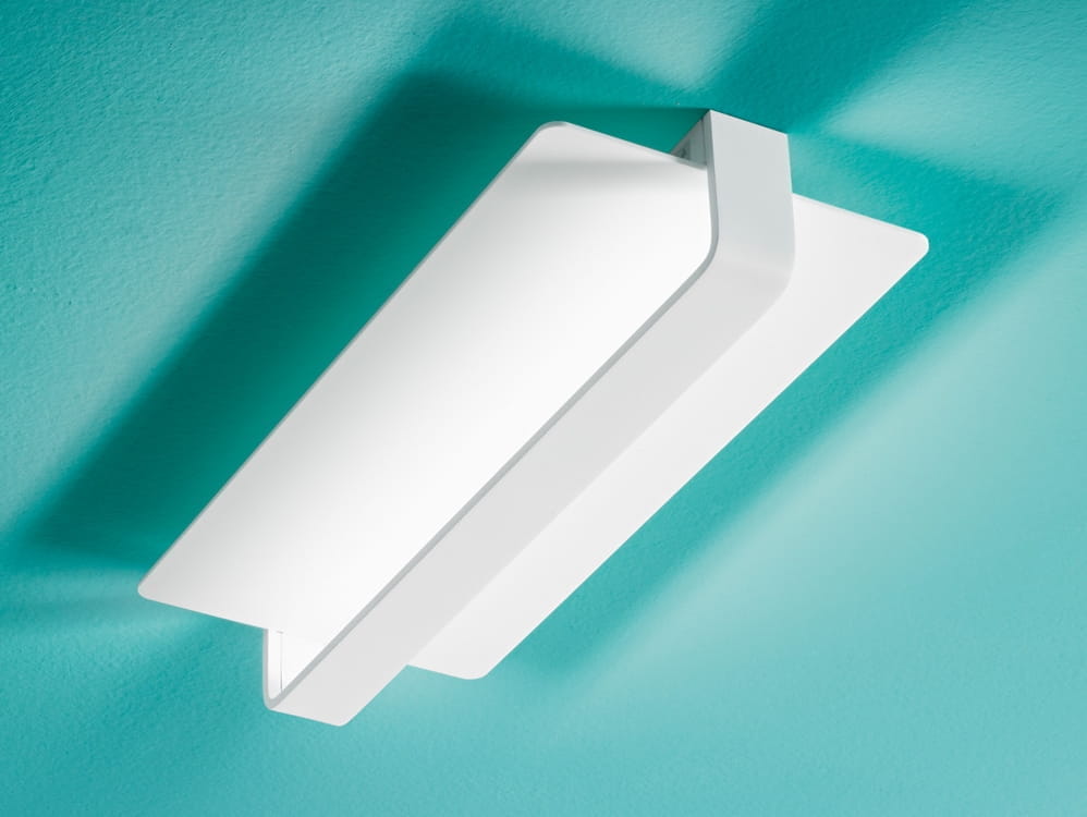 7788 Linea Light. Tour Slim by linea Light Group.