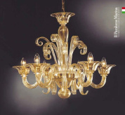 люстра с множеством рожков и декоративными подвесками