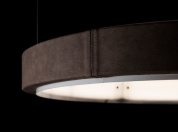 подвесной светильник с широким бархатным абажуром цилиндрической формы