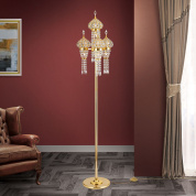 торшер-канделябр с восьмью свечевидными плафонами в золотой отделке