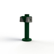 уличная розетка на стойке зелёного цвета