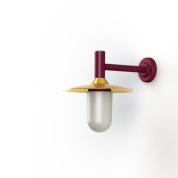 настенное бра с купольным плафоном на бордовом кронштейне