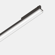 трековый светильник с черным корпусом и регулировкой угла освещения