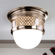 накладной потолочный светильник с опаловым полусферическим плафоном и патинированной перфорированной короной