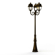 уличный фонарный столб с тремя плафонами бронзового оттенка на декоративной опоре