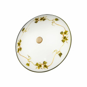 потолочный светильник с растительным орнаментом и тремя лампами