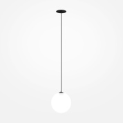 подвесной светильник с матовым шаром и равномерным рассеиванием света