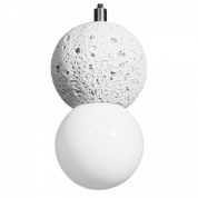 подвесной светильник с белым шарообразным плафоном и фактурным верхом