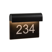 уличный настенный светильник с табличкой для номера и направленным светом вниз