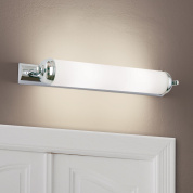 двухламповая настенная подсветка с продолговатым опаловым рассеивателем в хромированной арматуре