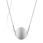 подвесной светильник с отражающим сферическим корпусом на тросах