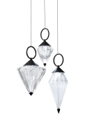 настенный светильник с тремя конусными стеклянными плафонами