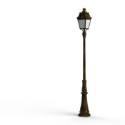 садовый фонарь бронзового оттенка с прозрачным плафоном на стойке