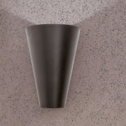 уличный настенный светильник с расширяющимся вверх коническим корпусом в антраците