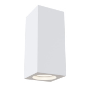 потолочный светильник кубической формы с направленным светом вниз