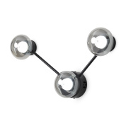 потолочный светильник с тремя круглыми отражателями в стиле хай-тек