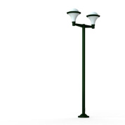 уличный фонарь с двумя рожками и купольными плафонами на зелёной стойке