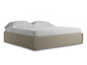 Tasca Тканевая двуспальная кровать со съемным покрывалом Casamania & Horm
