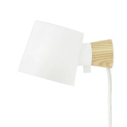 настенный светильник белого цвета