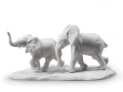 FOLLOWING THE PATH ELEPHANTS WHITE Фарфоровый декоративный предмет Lladro 1009297