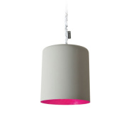 подвесная люстра с гладким цилиндрическим плафоном и яркой внутренней отделкой