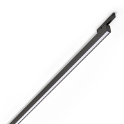 линейный трековый светильник с узким металлическим корпусом и направленным светом