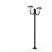 уличный фонарь с двумя рожками и полусферическими плафонами на чёрной опоре