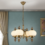 подвесная люстра с четырьмя матовыми купольными плафонами в патинированной отделке