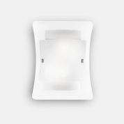 настенный светильник с двойным матовым плафоном и мягким рассеянным светом