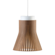 подвесной светильник с ламелями из древесного шпона