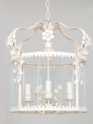 подвесной фонарь белого цвета с ажурными деталями и множеством свечных плафонов