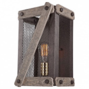 настенный светильник в деревянном корпусе с металлической сеткой в индустриальном стиле