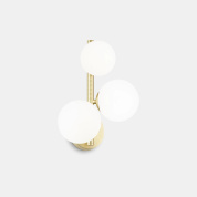 настенное бра с тремя шаровыми плафонами на латунной арматуре