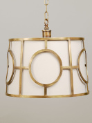 подвесной светильник с тканевым абажуром и латунным каркасом