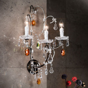 трёхрожковое настенное бра с хрустальными подвесками в античной золотистой отделке