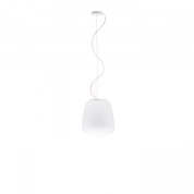 подвесная люстра вытянутой формы с белым корпусом